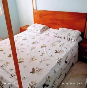 2 bedrooms, WiFi, bed sheets