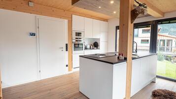 Chalet | Private kitchen | Electric kettle, toaster