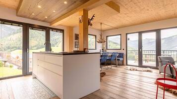 Chalet | Private kitchen | Electric kettle, toaster
