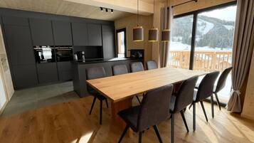 Chalet | Dining