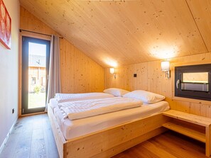 Chalet | 4 dormitorios, mobiliario individual, ropa de cama