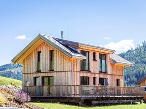 Chalet | Exterior