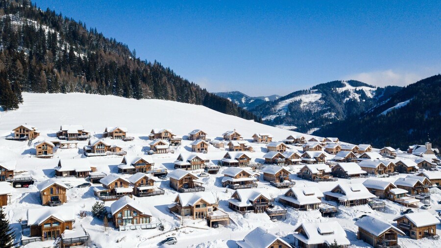 Amazing Chalet With Outdoor Whirlpool
