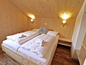 3 bedrooms, individually furnished - Chalet in Hohentauern Near Ski Slopes (Hohentauern)
