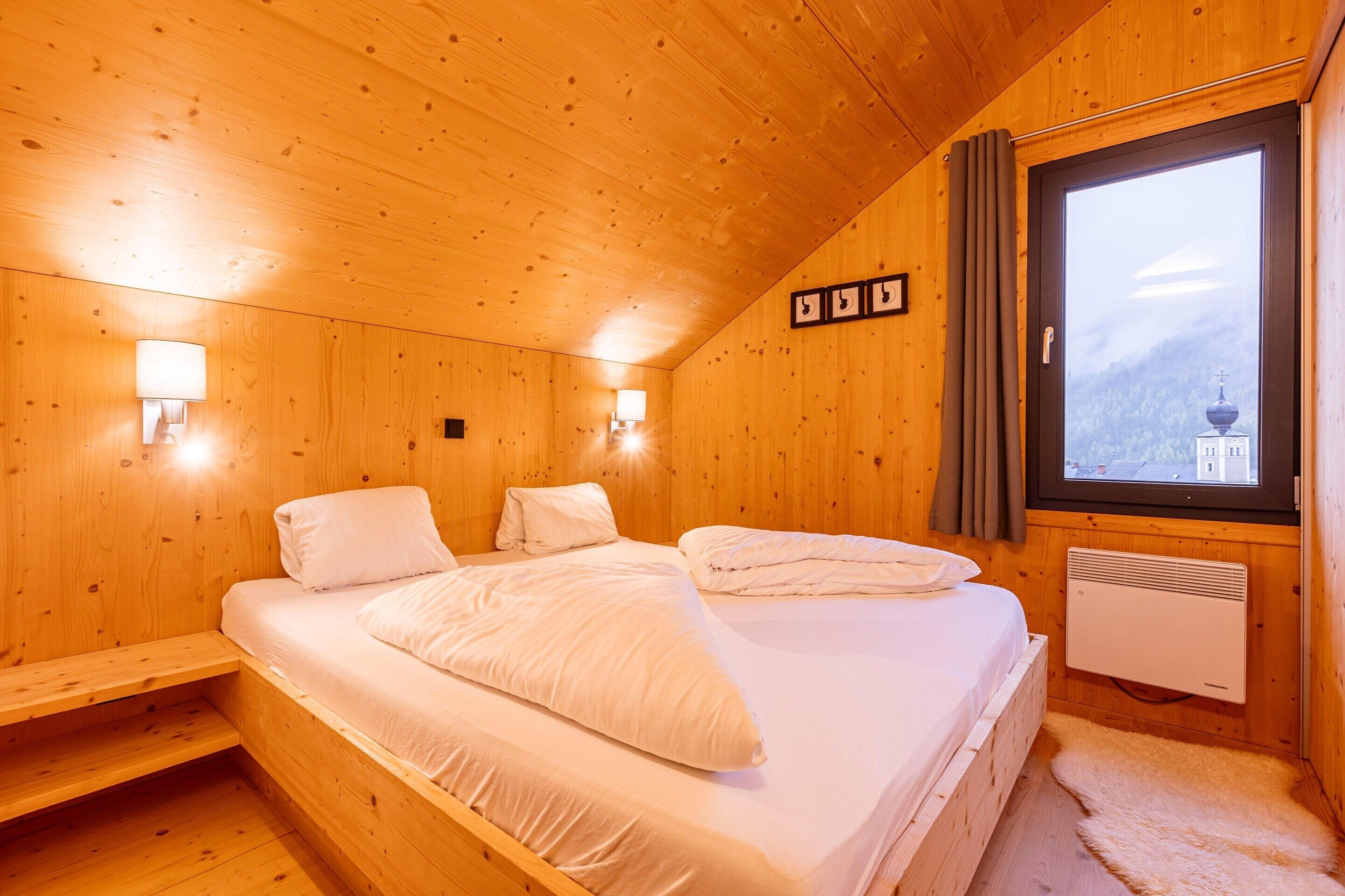 4 bedrooms, individually furnished