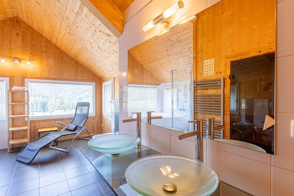 Chalet | Bathroom | Bathtub