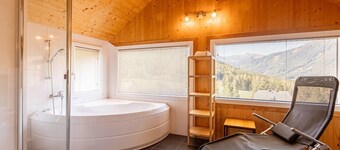 Majestic Chalet With Sauna and Whirlpool