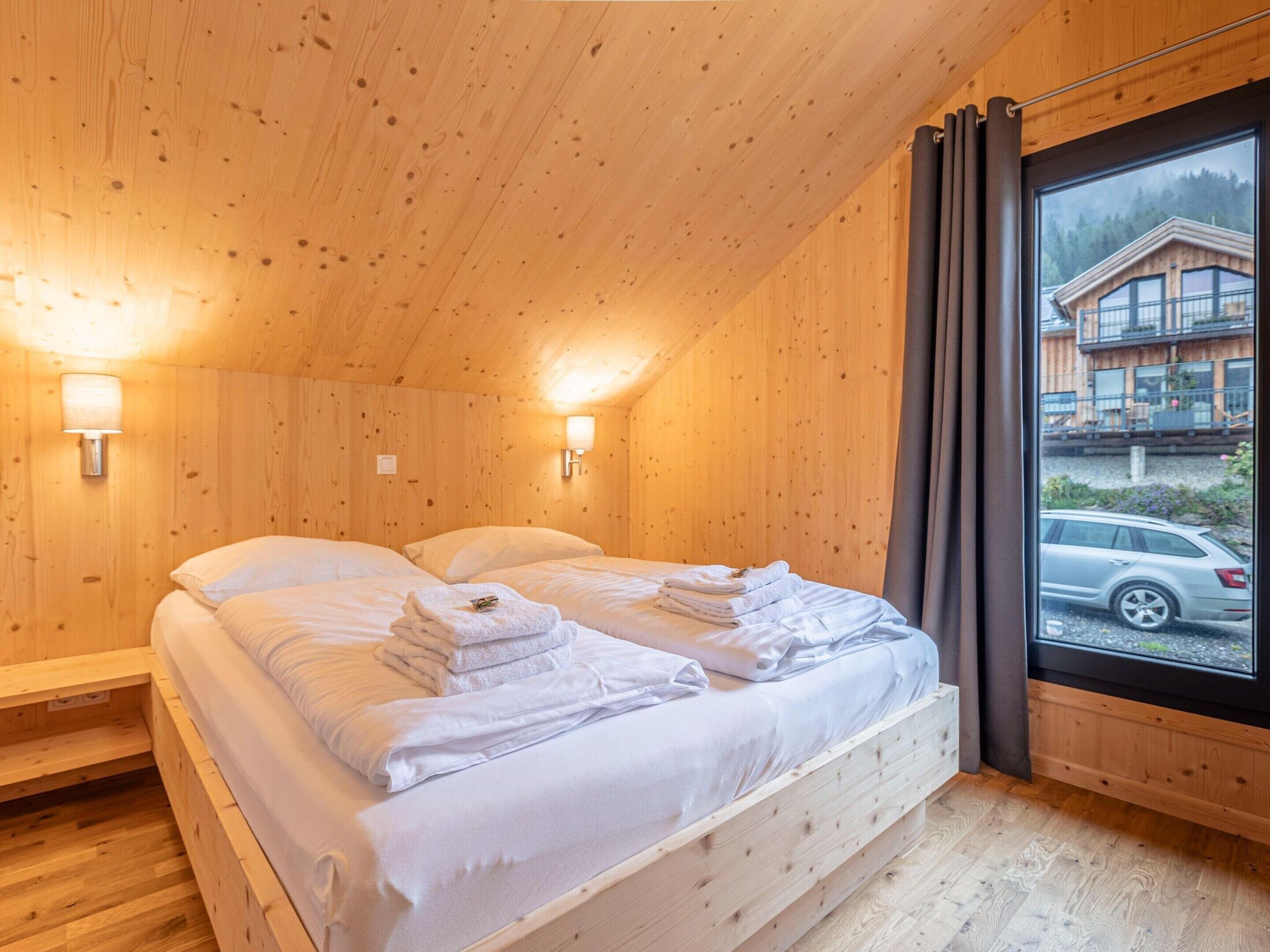 Chalet | 3 bedrooms, individually furnished, bed sheets