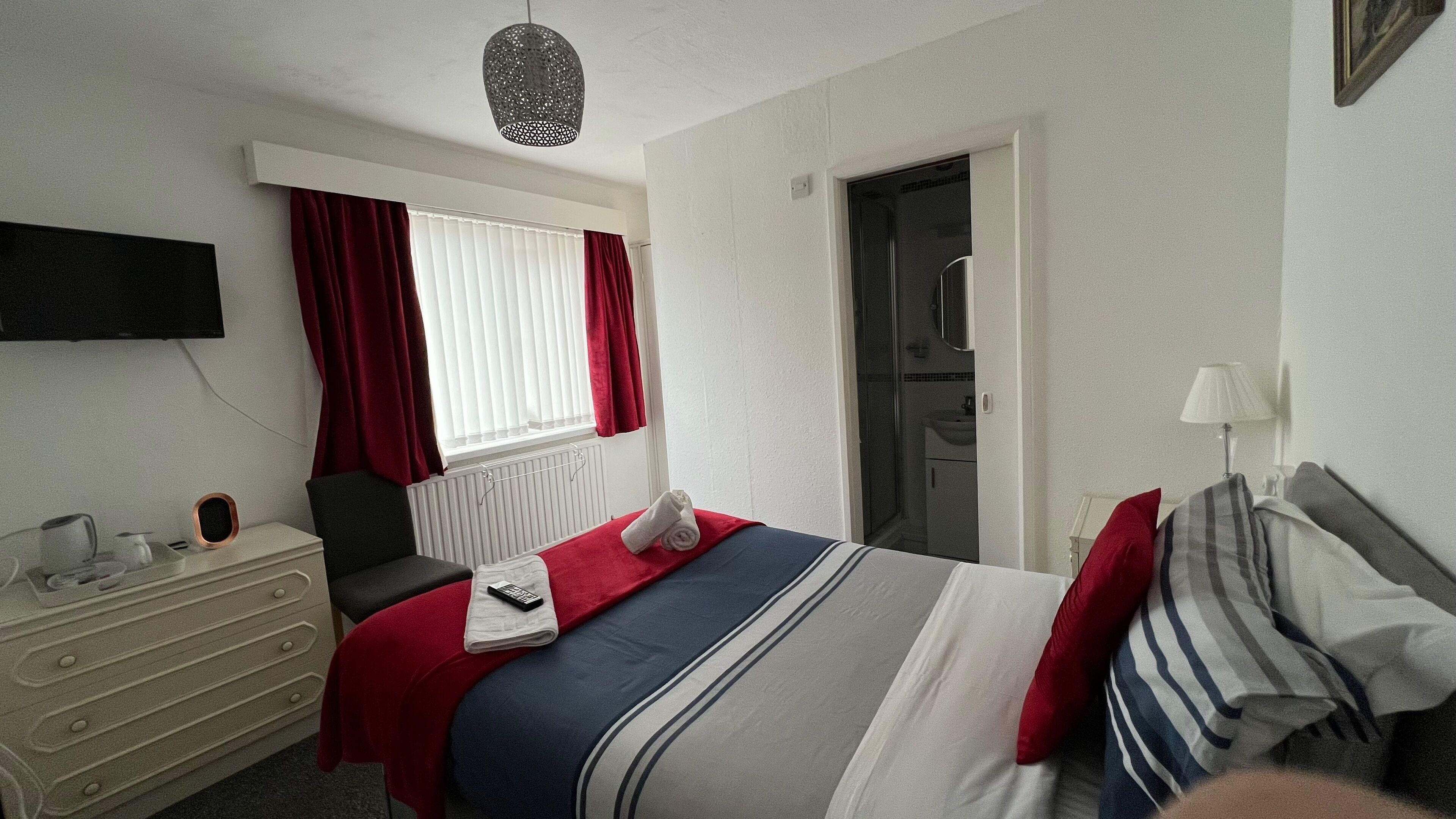 1 bedroom, WiFi, bed sheets