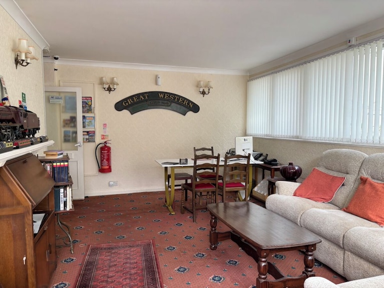 8 - Family Suite W/shower - Double Bed St. Pancras - Room 8 - Totnes