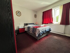 1 chambre, accès Internet, draps fournis