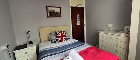 1 غرفة نوم وواي فاي وملاءات أسرّة