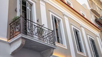 Gem Suite with City View | Street view