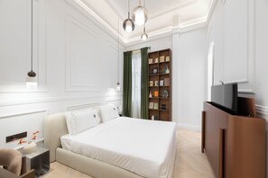 1 bedroom, desk, free WiFi, bed sheets