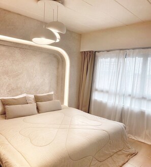 Habitación doble, 1 cama de matrimonio grande, no fumadores, baño privado | Escritorio y wifi gratis