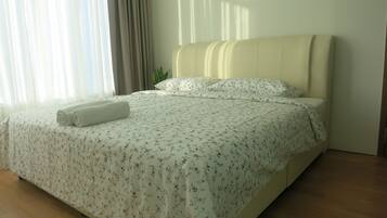 2 bedrooms, iron/ironing board, WiFi, bed sheets