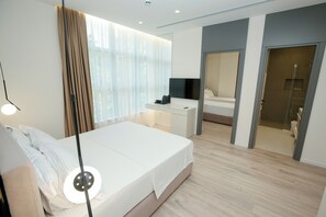 Luxury Duplex, 2 Bedrooms | Premium bedding, down comforters, memory foam beds - Nos Luxury Rooms (Shkodër)