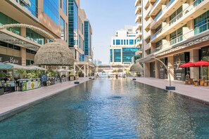 Exterior - 1BR with Study City View Bay Square B7 (Dubai)