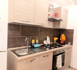 Oven, stovetop - Murriali Apartment New and comfortable only 300 Mt from the Cathedral of Monreale (Monreale)