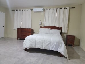 4 dormitorios, tabla de planchar con plancha, wifi y ropa de cama