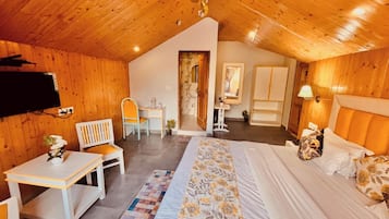 Deluxe Room, Mountain View | WiFi (free), bed sheets