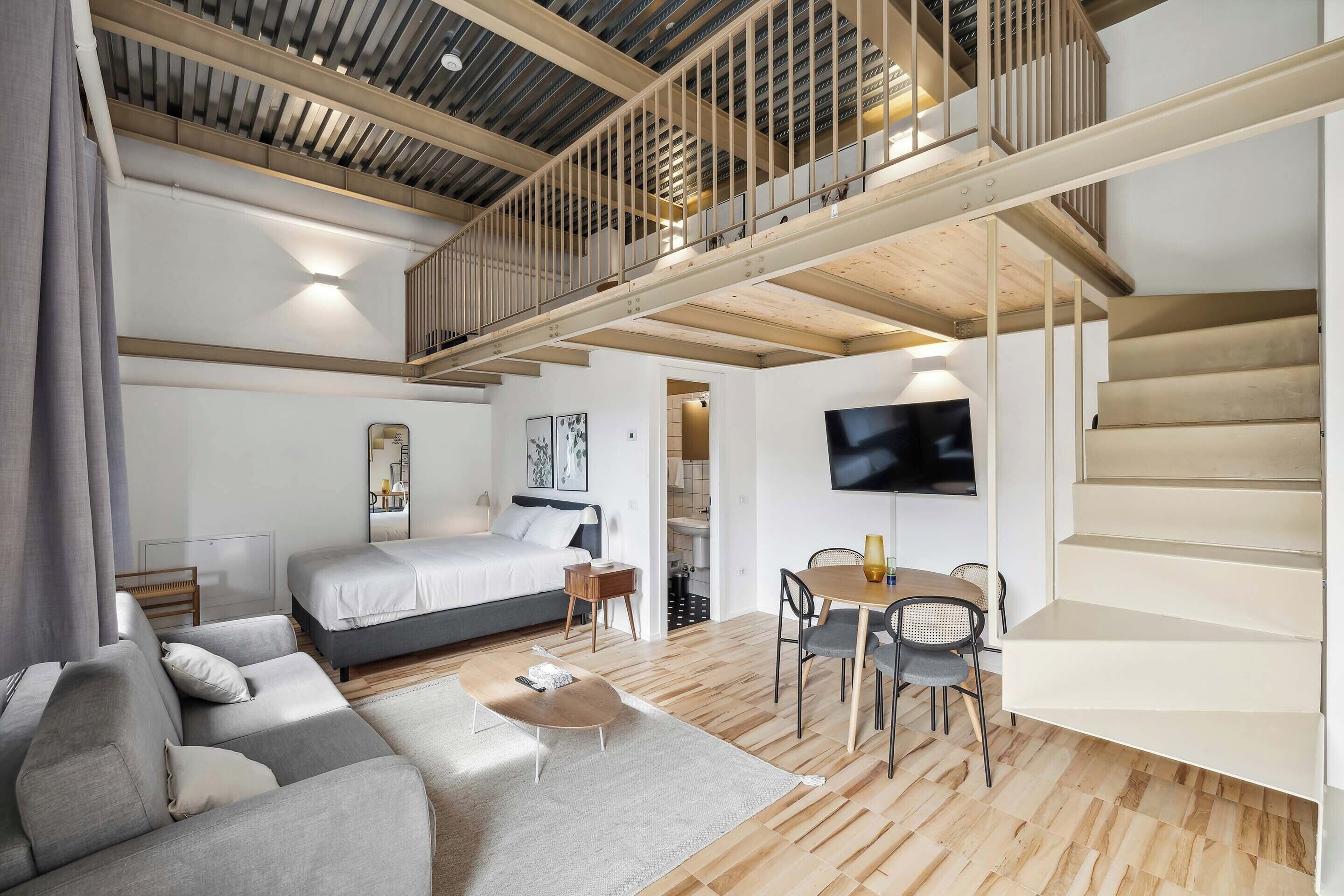 Studio tiện nghi đơn giản, hiên | Trang trí khác biệt, trang bị nội thất với thiết kế riêng biệt, bàn 