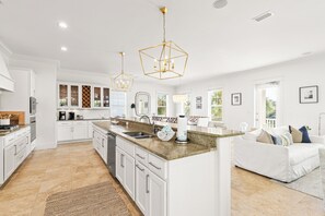 Fridge, microwave, oven, stovetop - Steps to Beach, Large Private Pool, Bikes, Luxury! (Santa Rosa Beach)