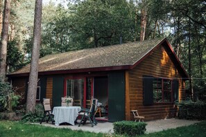 Cabaña, 2 habitaciones | Terraza o patio