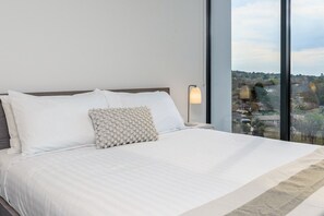 2 chambres, fer et planche à repasser, Wi-Fi gratuit, draps fournis