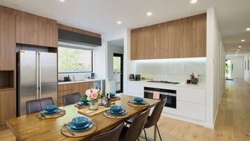 Fridge, microwave, oven, dishwasher