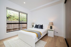 5 soverom, skrivebord, strykejern/-brett og wi-fi