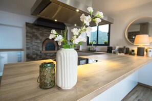 Interior - GuestReady - Graceful escape in Madeira (Machico)