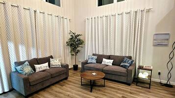 Smart TV, video games