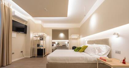 Six Luxury Room