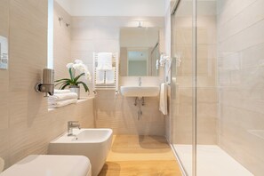 Bathroom - Six Luxury Room (Pozzuoli)