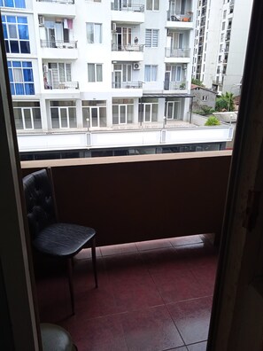 Exterior - sunshine (Batumi)