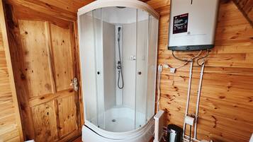Luxury Cottage, Lanai, Mountain View | Bathroom | Shower, free toiletries, hair dryer, bathrobes
