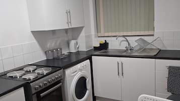 House | Private kitchen | Fridge, microwave, oven, stovetop