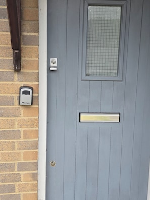 House | Exterior detail - Emerald Apartment With Triple A Star Proximity (London)