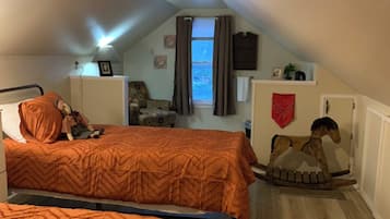 2 bedrooms, WiFi, bed sheets