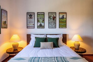 7 habitaciones, tabla de planchar con plancha, wifi y ropa de cama