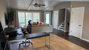 Smart TV, fireplace, DVD player, stereo