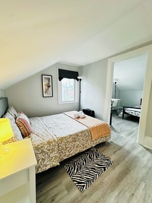 3 quartos, escrivaninha, Wi-Fi de cortesia, roupa de cama