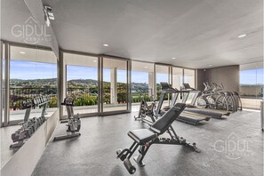 Fitness facility - Cozy, Modern & Centric Apartment w/ pool and gym (San Salvador)