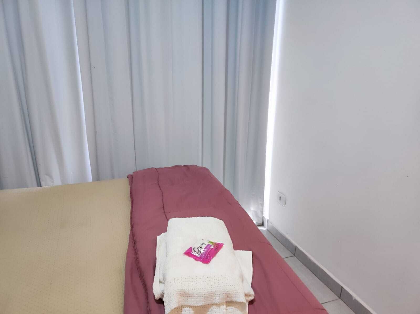 1 habitación, espacio para trabajar con laptop y wifi gratis 