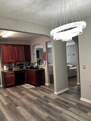 Spacious 5-bedroom house with fitness room, game room, & WiFi in Phenix City.