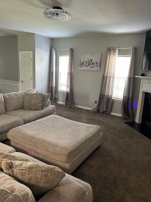 Smart TV, fireplace, video games, table tennis