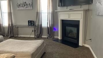 Smart TV, fireplace, video games, ping pong