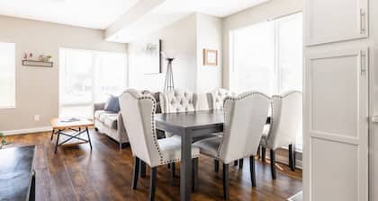 Luxury Downtown Townhome w/ Private Garage Unit 16