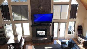 TV connectée, cheminée